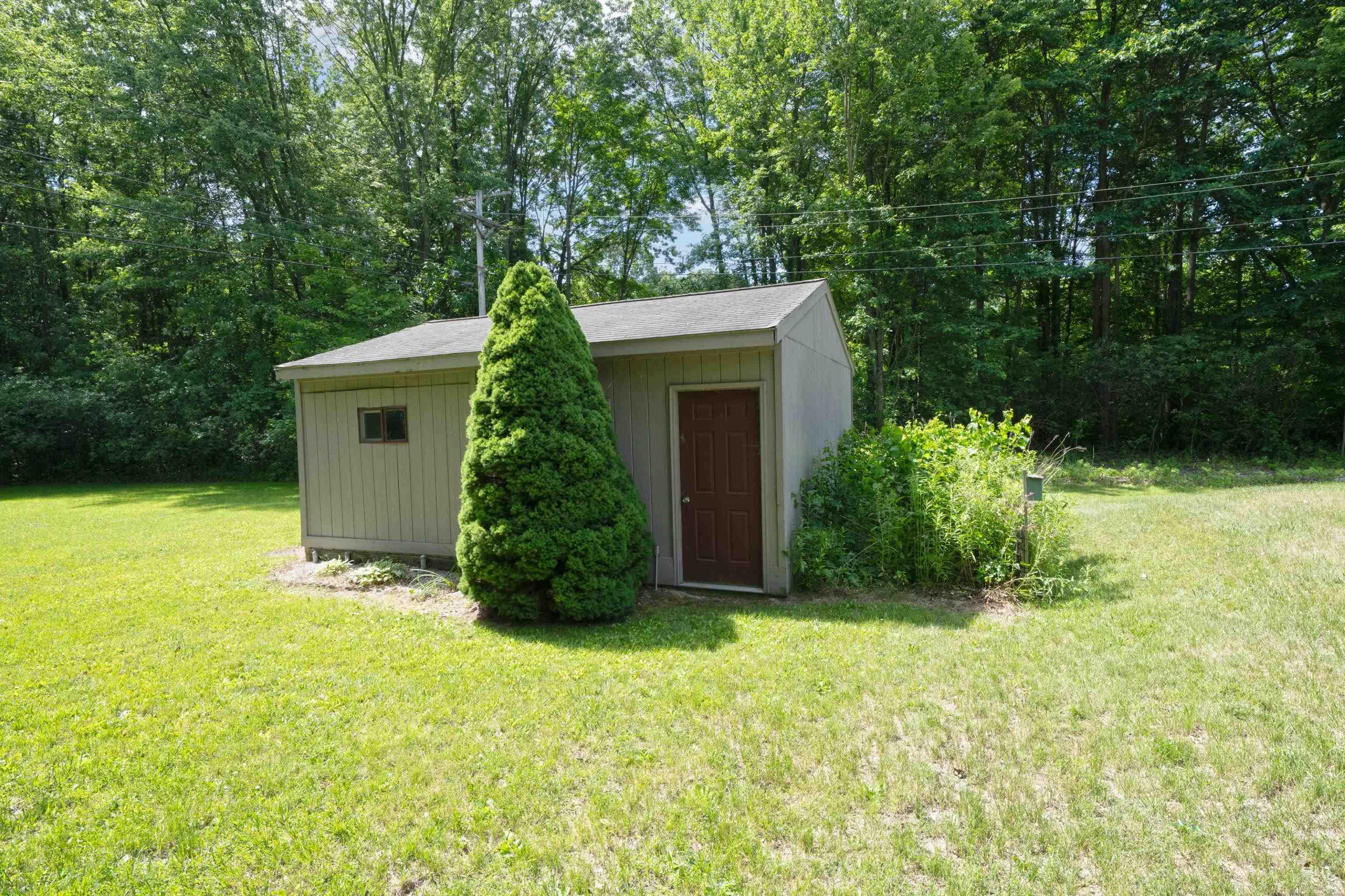 9145 Folkert Road Algonac, MI 48001 - Photo 13 of 48