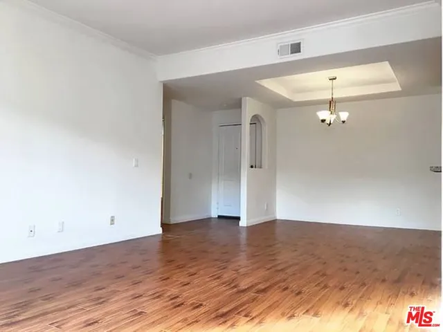 $3,345 | 14430 Benefit Street, Unit 201, Sherman Oaks, CA 91423