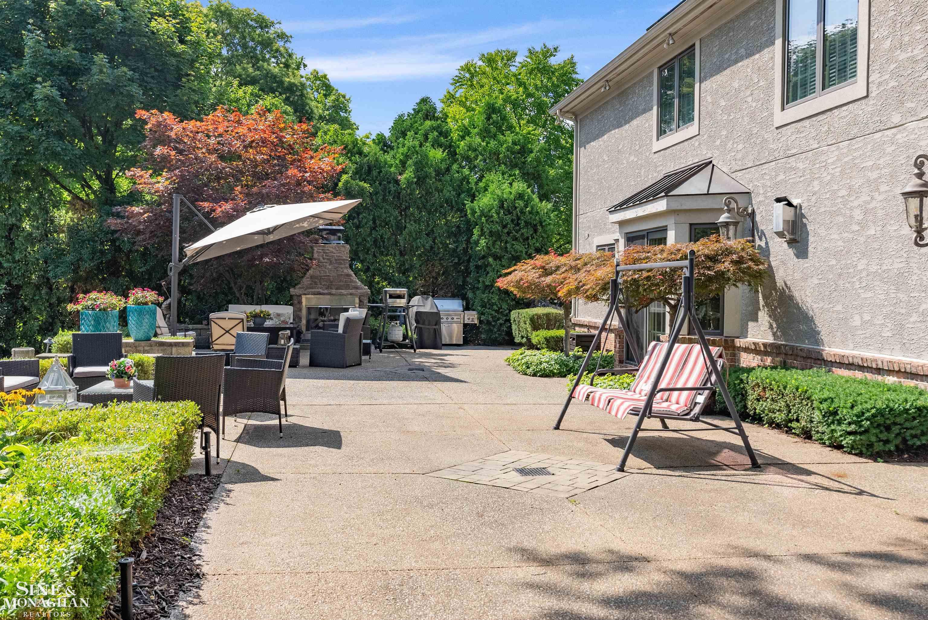 99 Renaud Road Grosse Pointe, MI 48236 - Photo 67 of 91 Patio & Fireplace