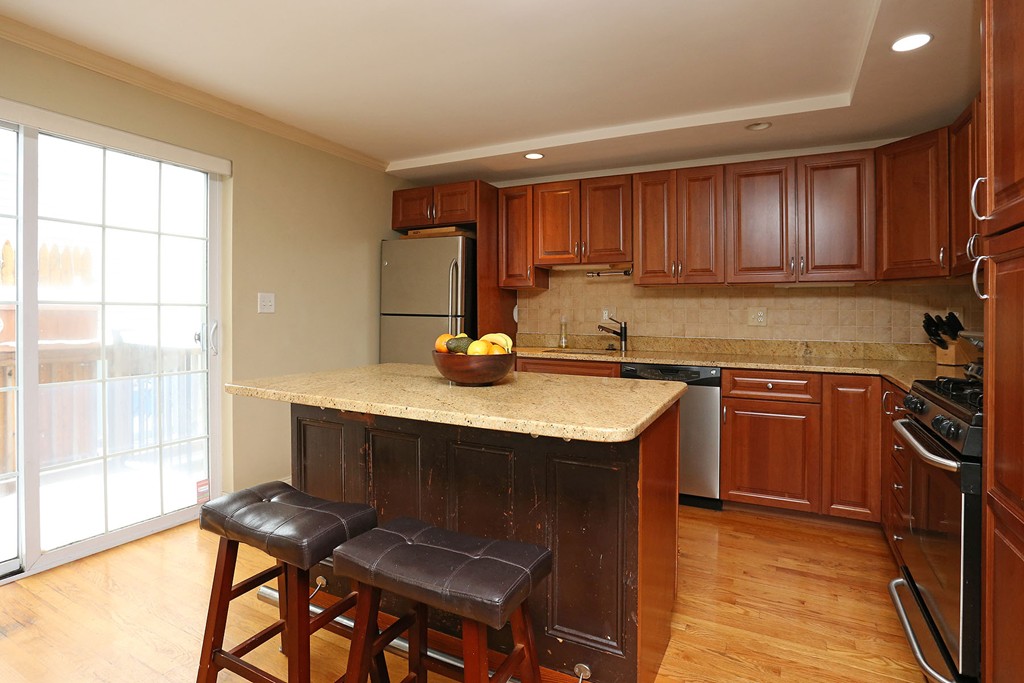 34 Mitchell Street, Unit 3 Boston, MA 02127 - Photo 5 of 12