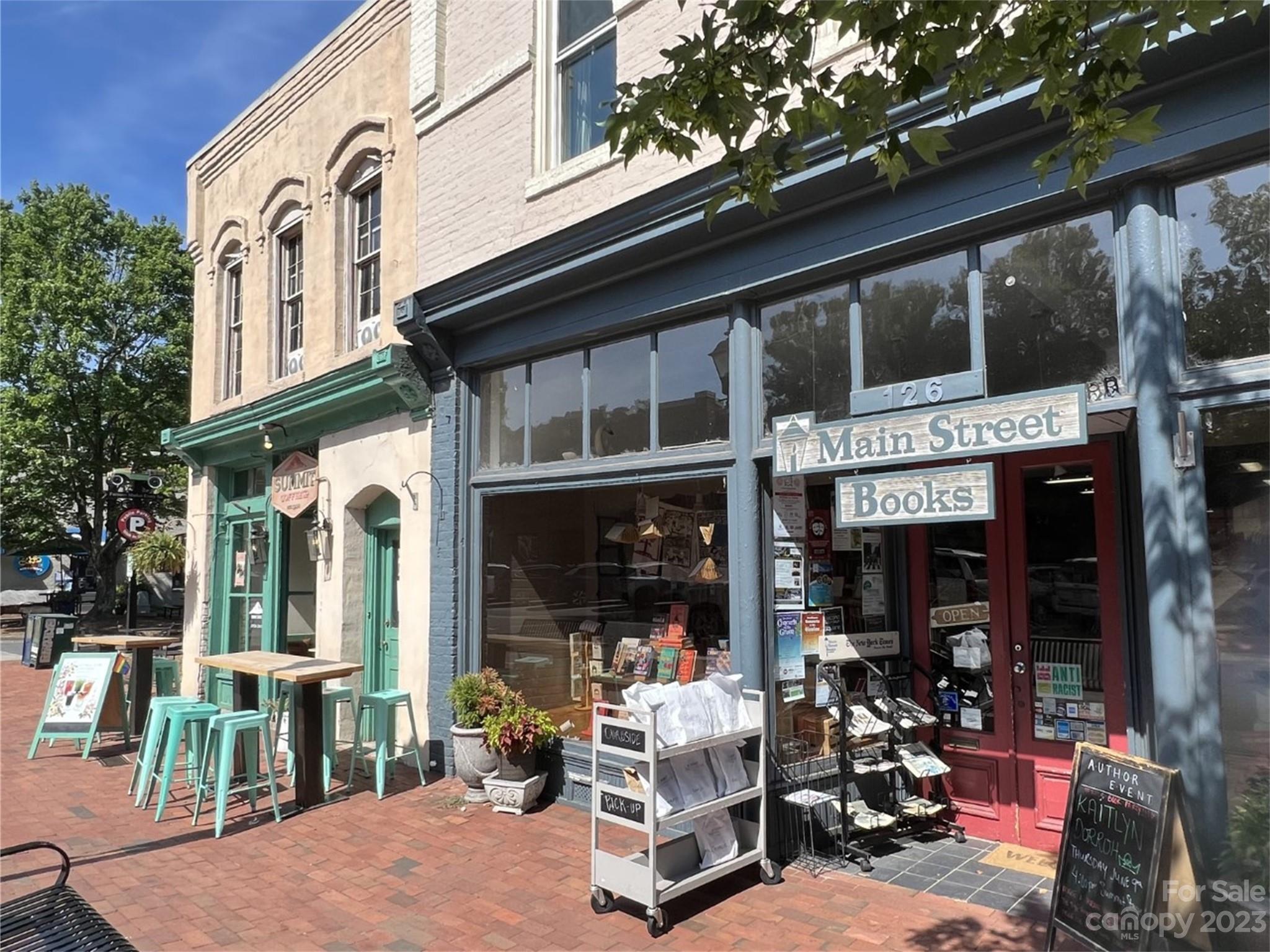 150 Copper Pne Lane, Unit 4 Davidson, NC 28036 - Photo 19 of 21 a view of a building with sitting area and furniture