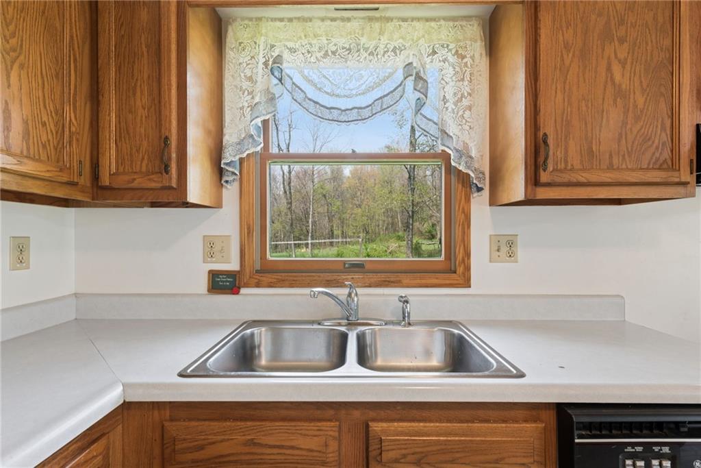 136 Bottom Road Mill Run, PA 15464 - Photo 14 of 26