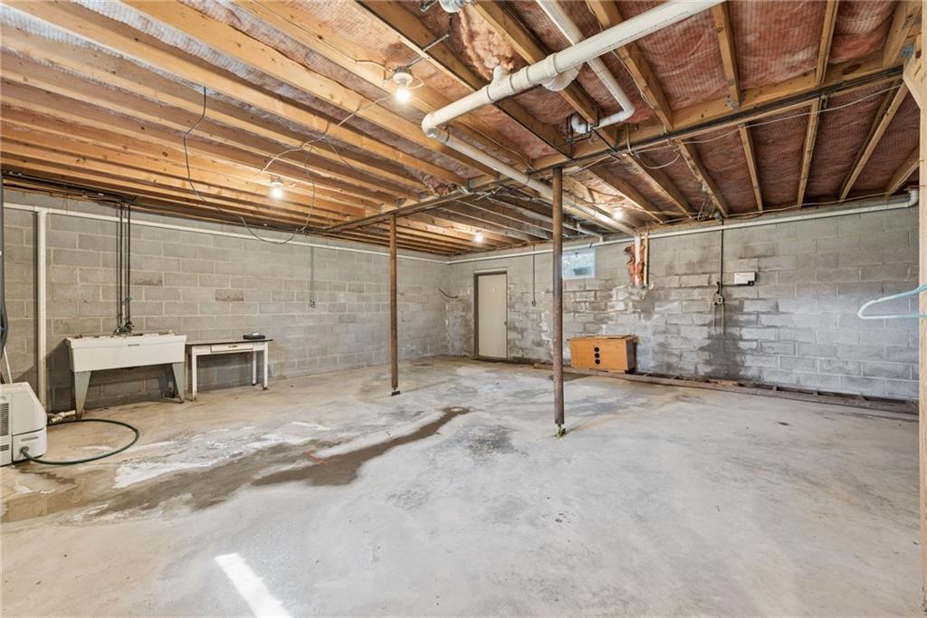 136 Bottom Road Mill Run, PA 15464 - Photo 18 of 26