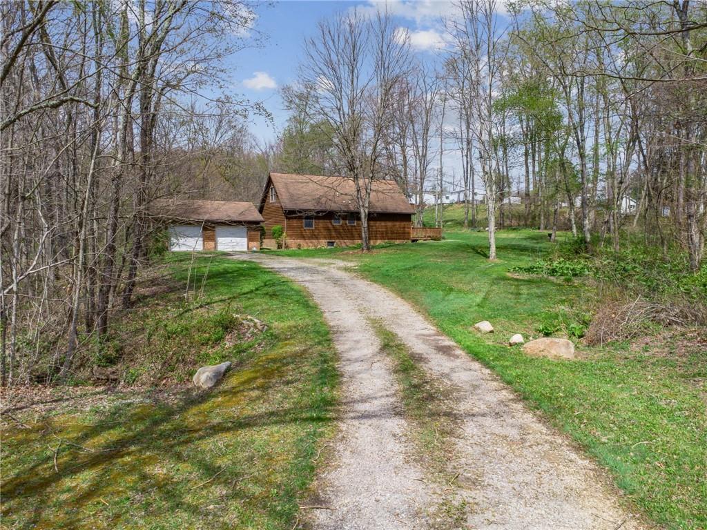 136 Bottom Road Mill Run, PA 15464 - Photo 3 of 26