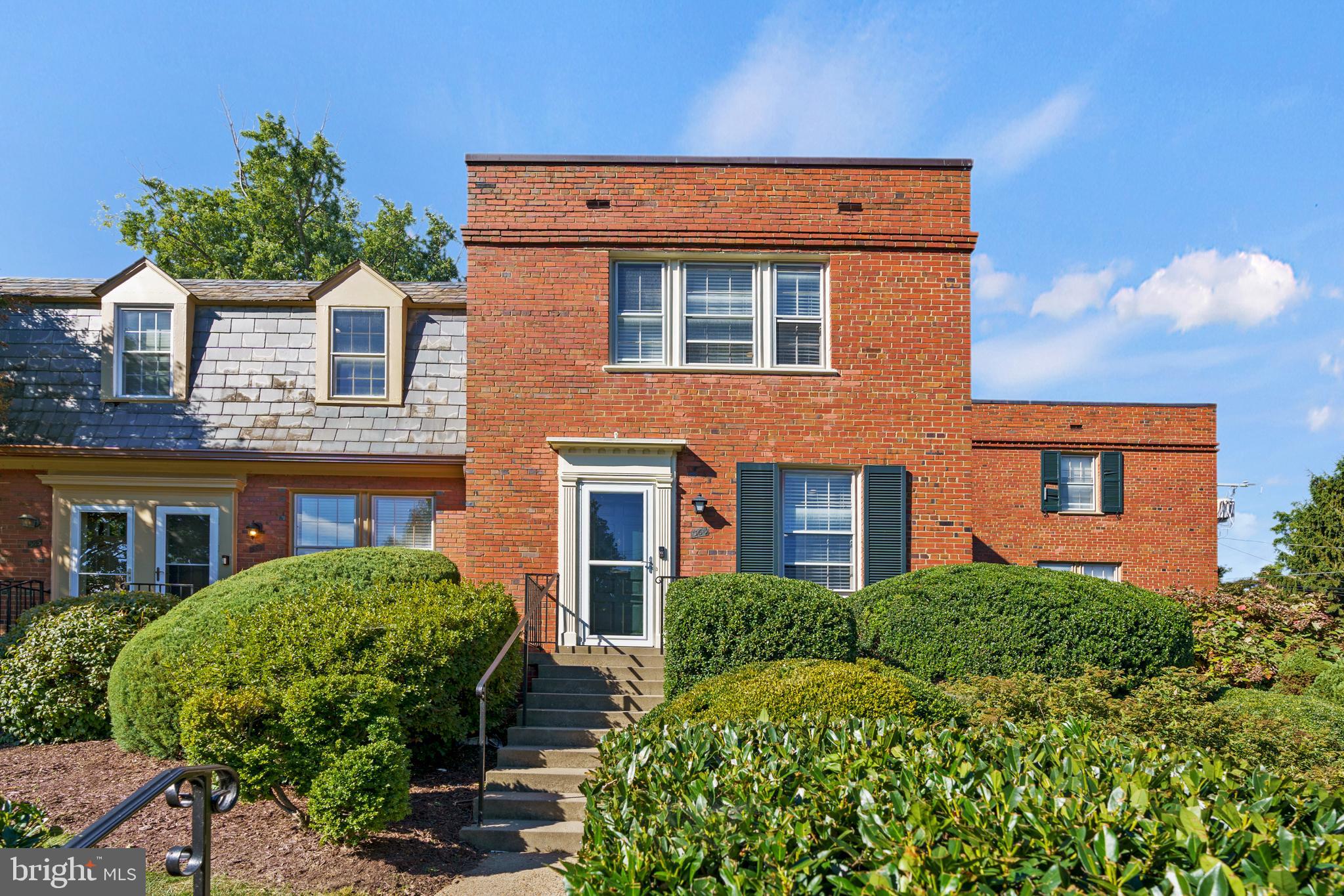 1300 South Cleveland Street, Unit 363 Arlington, VA 22204 - Photo 1 of 37 front view of a building