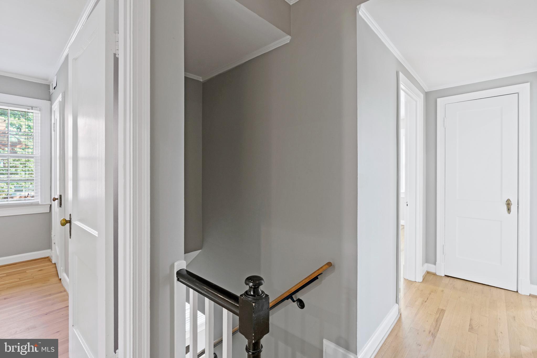 1300 South Cleveland Street, Unit 363 Arlington, VA 22204 - Photo 17 of 37 a view of a hallway with entryway