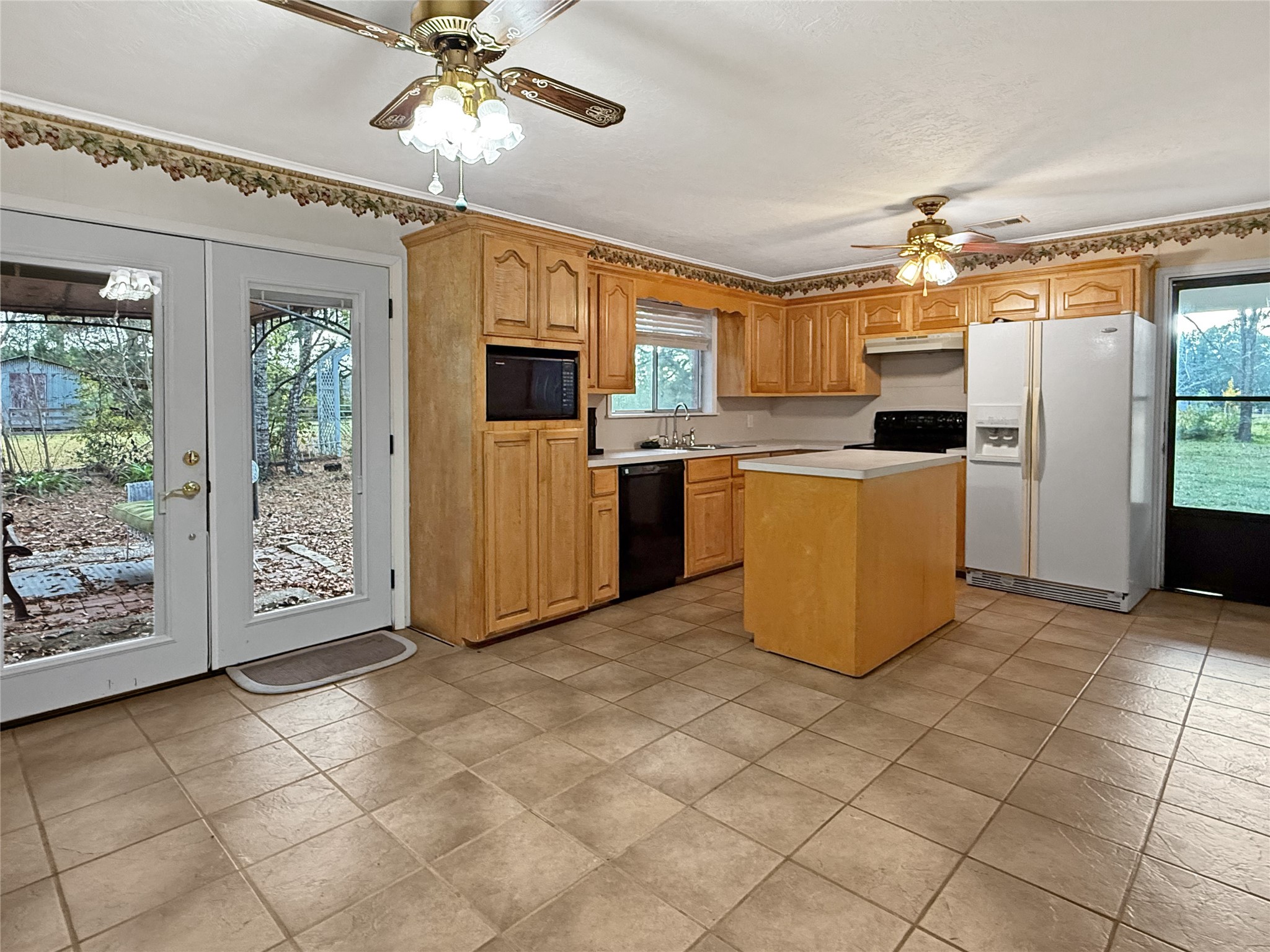 2570 County Road Woodville, TX 75979 - Photo 2 of 15