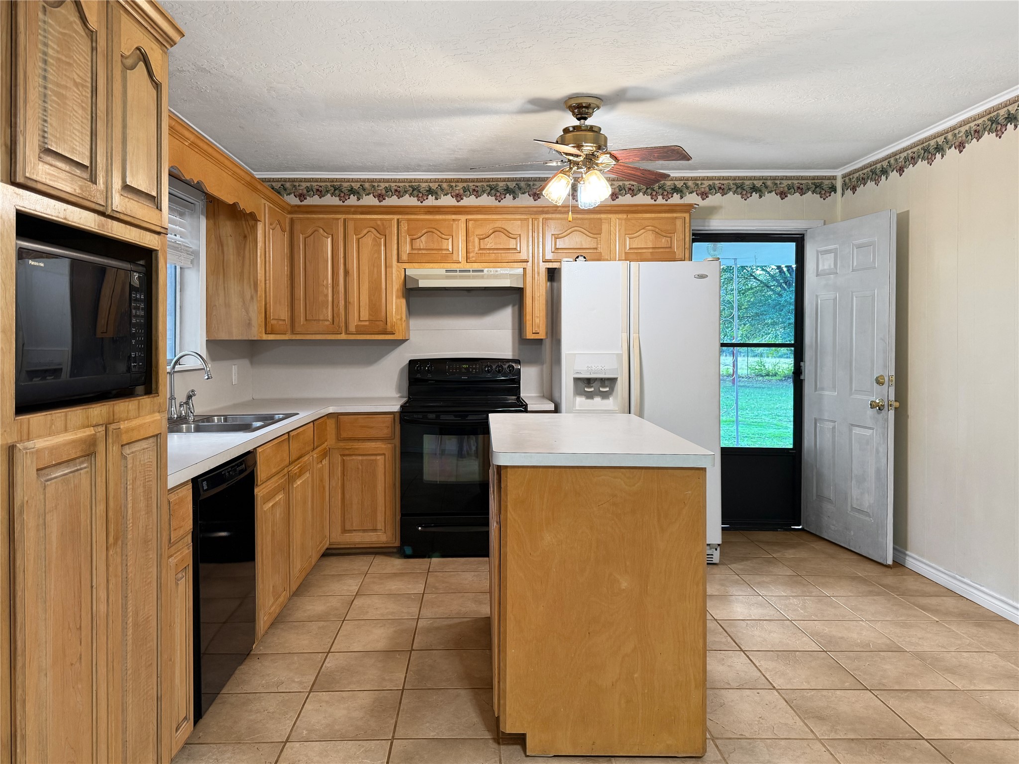 2570 County Road Woodville, TX 75979 - Photo 3 of 15