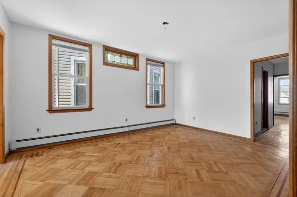 $2,000 | 55 West 5th Street, Unit 2, Bayonne, NJ 07002