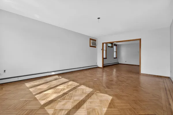 $2,000 | 55 West 5th Street, Unit 2, Bayonne, NJ 07002