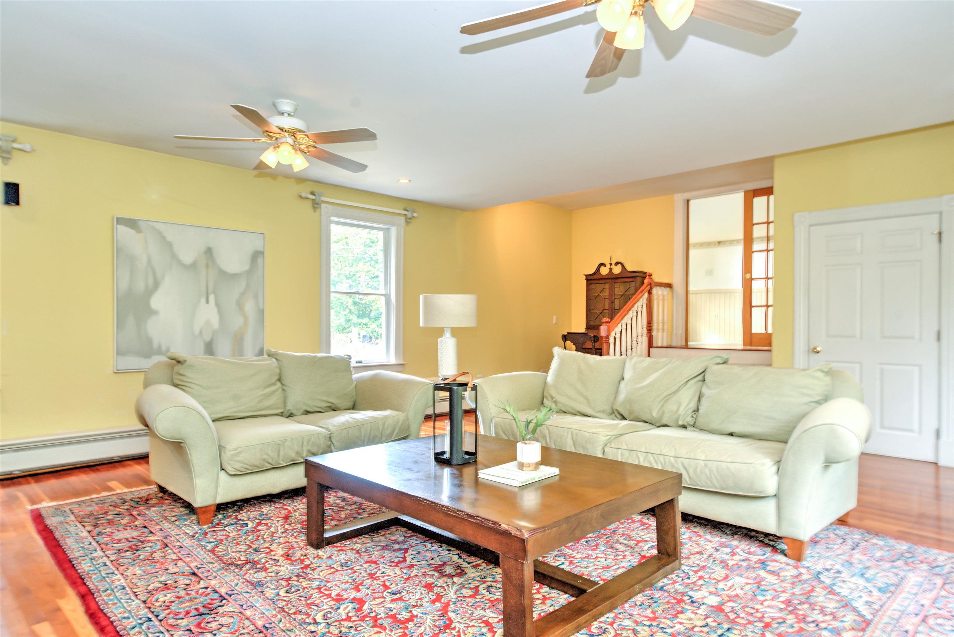 77 Jericho Road Pelham, NH 03076 - Photo 3 of 39