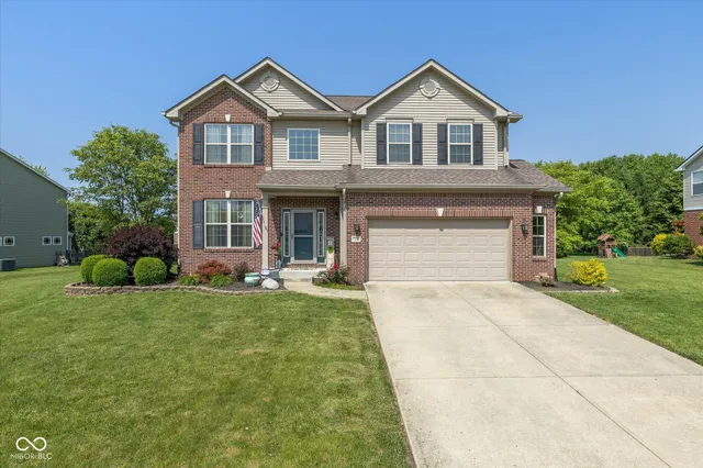 $389,900 | 7140 Lakeland Trails Boulevard, Indianapolis, IN 46259