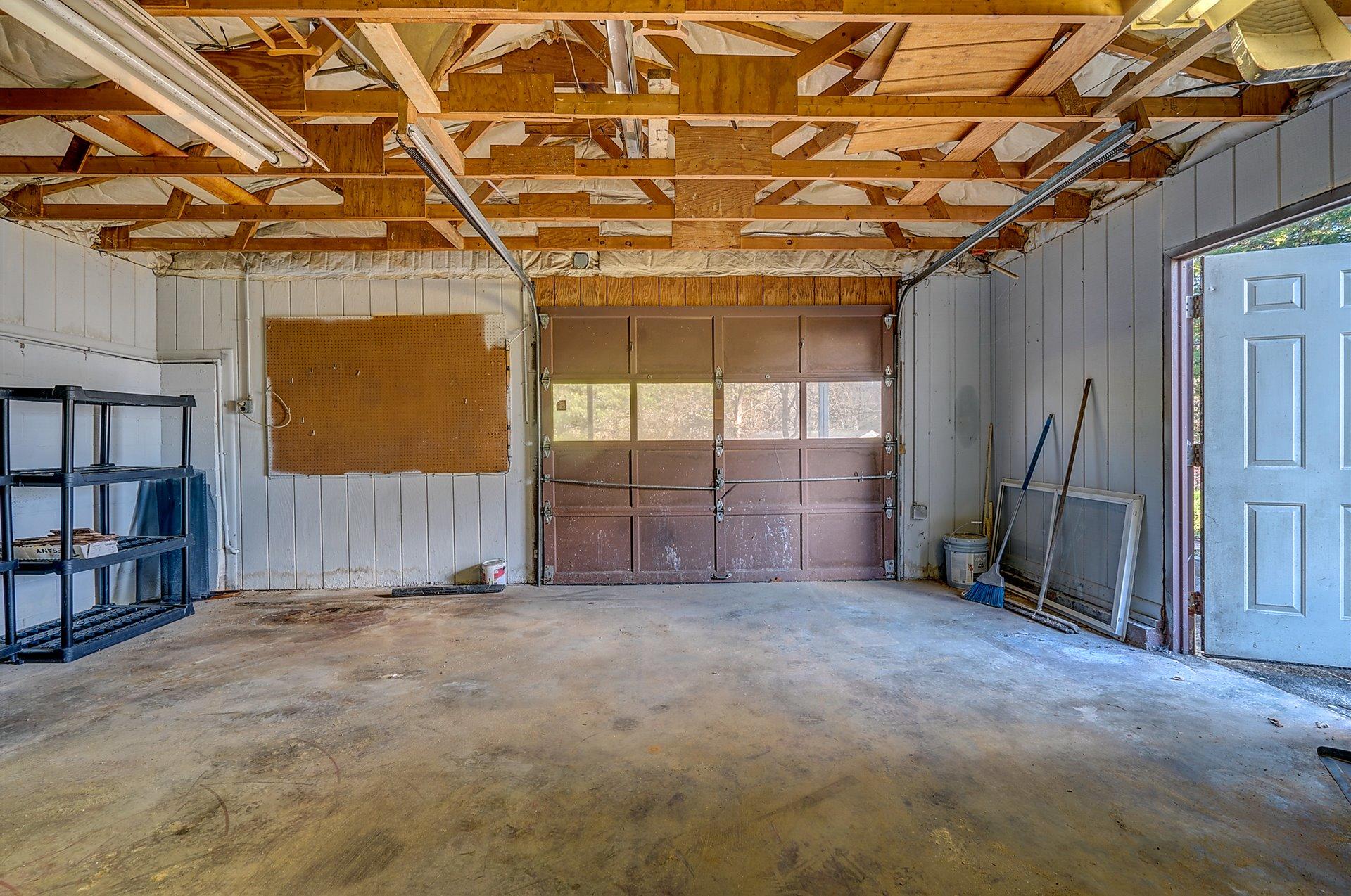 472 Ridge Road Troutville, VA 24175 - Photo 14 of 17 Garage