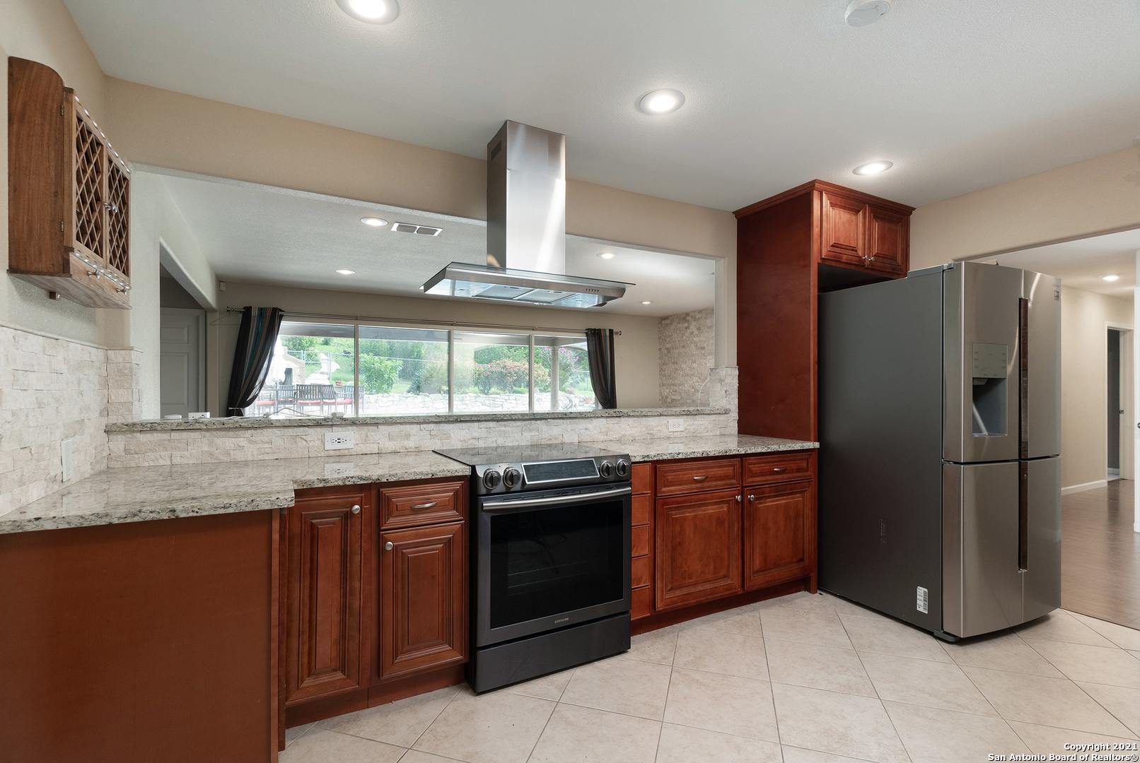 10211 Rafter O Trail Helotes, TX 78023 - Photo 7 of 15 Gallery Image 7
