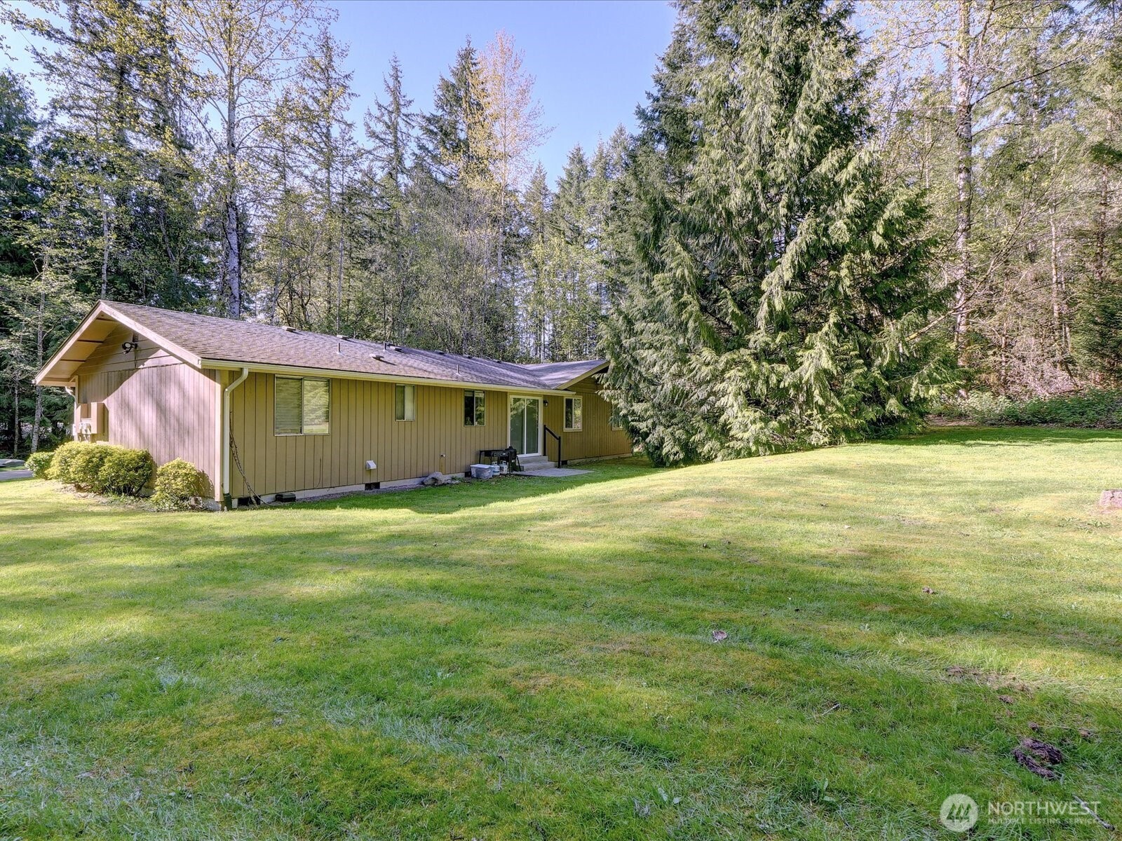 3329 Locker Road Southeast Port Orchard, WA 98366 - Photo 2 of 29 Gallery Image 2