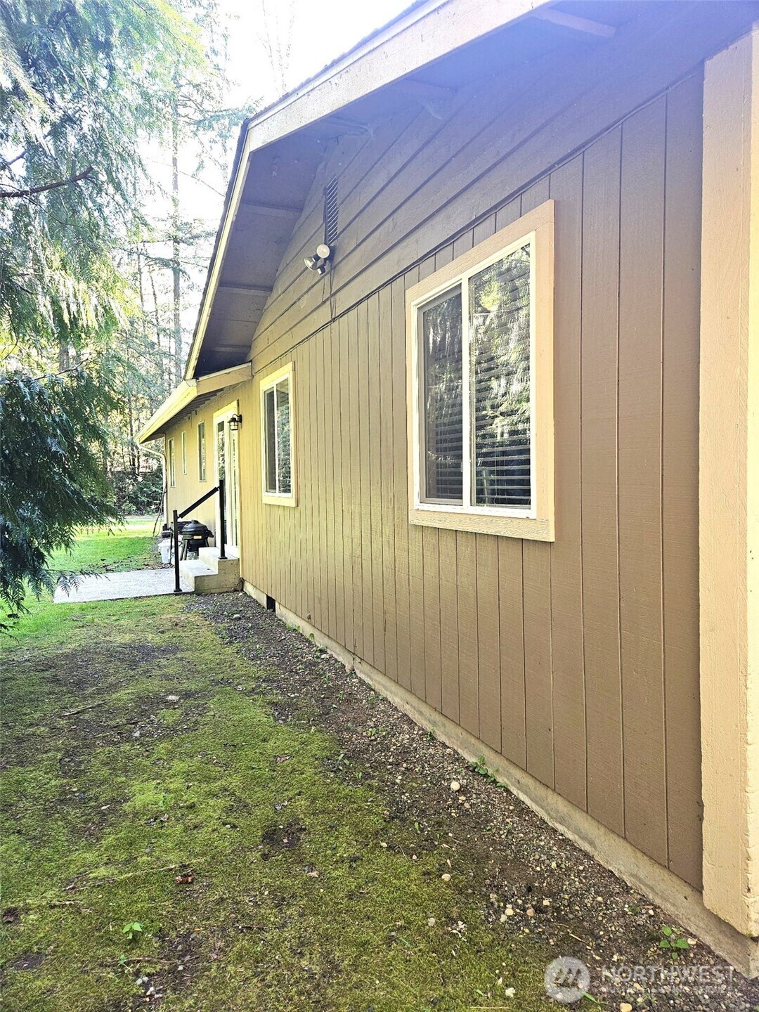 3329 Locker Road Southeast Port Orchard, WA 98366 - Photo 3 of 29 Gallery Image 3