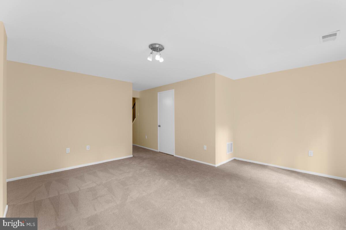 10749 Lester Street Silver Spring, MD 20902 - Photo 28 of 38