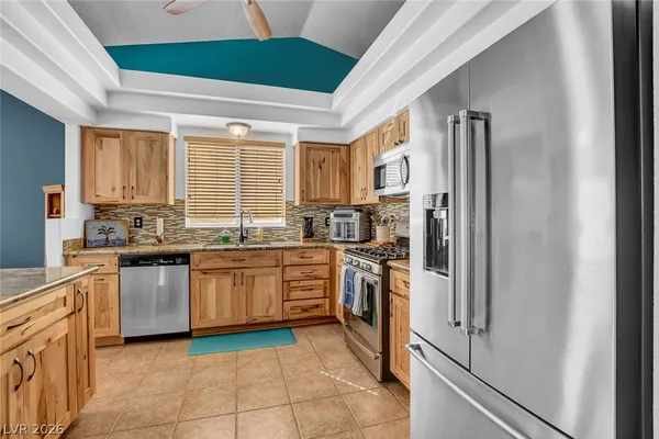 $2,595 | 8041 Edward Baher Avenue, Las Vegas, NV 89149