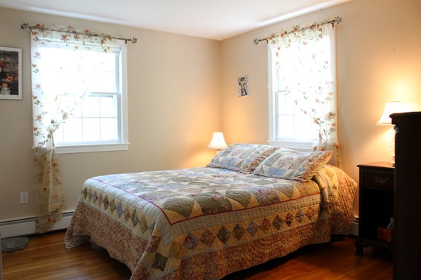 260 New Meadow Road Barrington, RI 02806 - Photo 8 of 15 Gallery Image 8