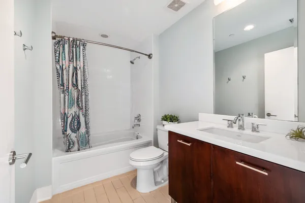 $3,900 | 603 Davis Street, Unit 1103, Austin, TX 78701