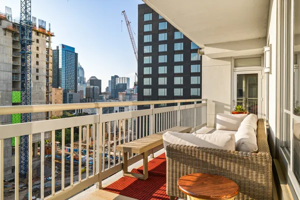 $3,900 | 603 Davis Street, Unit 1103, Austin, TX 78701