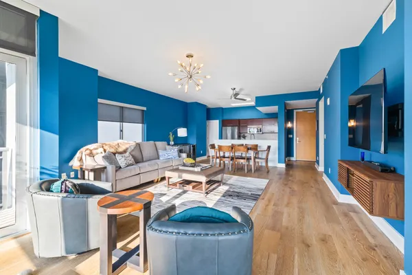 $3,900 | 603 Davis Street, Unit 1103, Austin, TX 78701