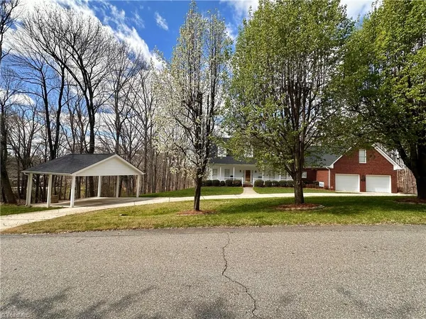 $425,000 | 345 West Arbor Lane, Eden, NC 27288