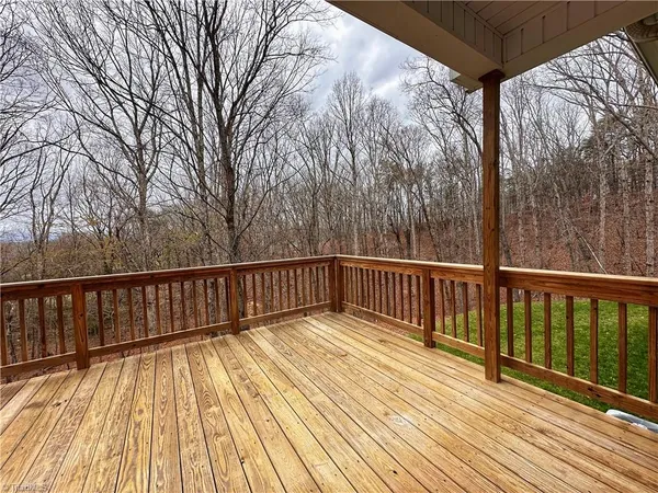 $425,000 | 345 West Arbor Lane, Eden, NC 27288