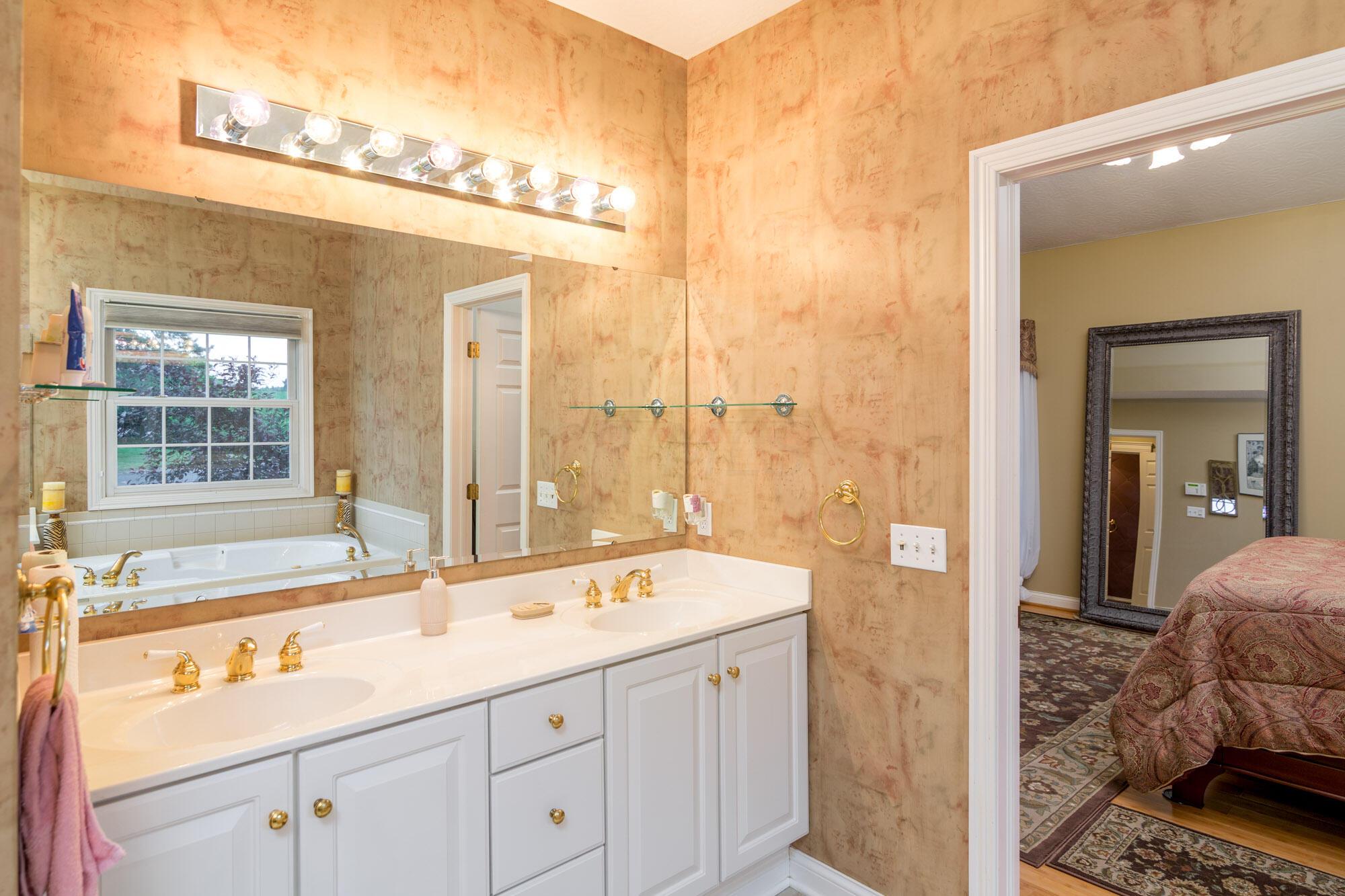 9389 Dunham Road Mount Vernon, OH 43050 - Photo 18 of 70 Gallery Image 18