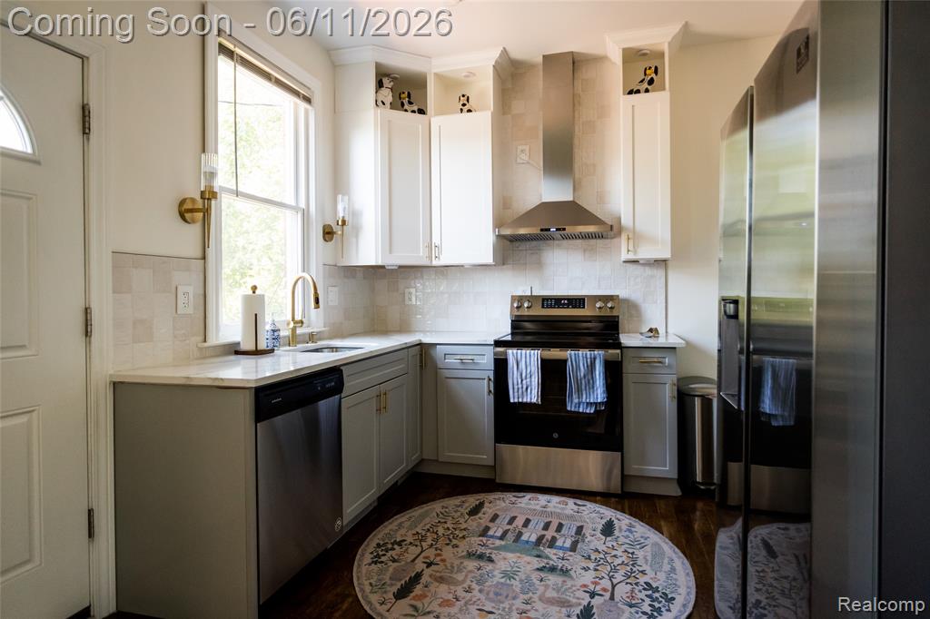227 Melbourne Street Detroit, MI 48202 - Photo 13 of 50