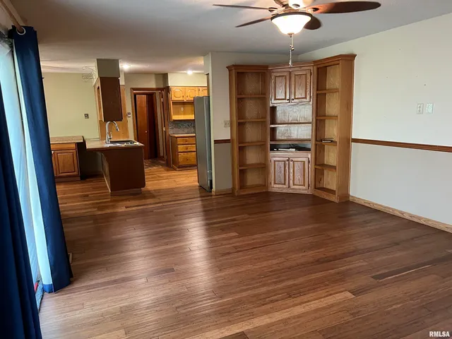 $200,000 | 1940 Midway Road, Murrayville, IL 62668