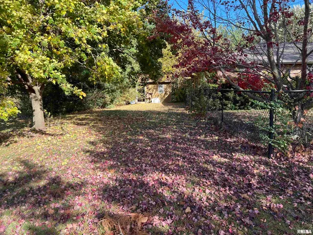 $200,000 | 1940 Midway Road, Murrayville, IL 62668