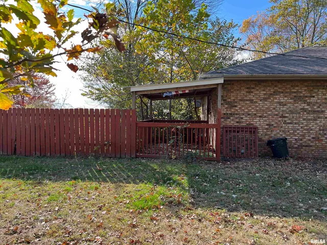 $200,000 | 1940 Midway Road, Murrayville, IL 62668