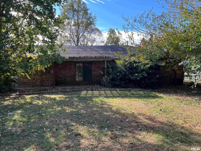 $200,000 | 1940 Midway Road, Murrayville, IL 62668