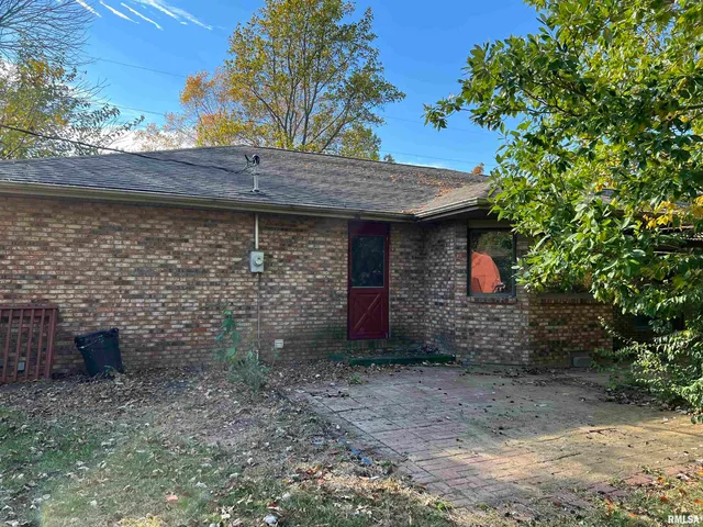 $200,000 | 1940 Midway Road, Murrayville, IL 62668