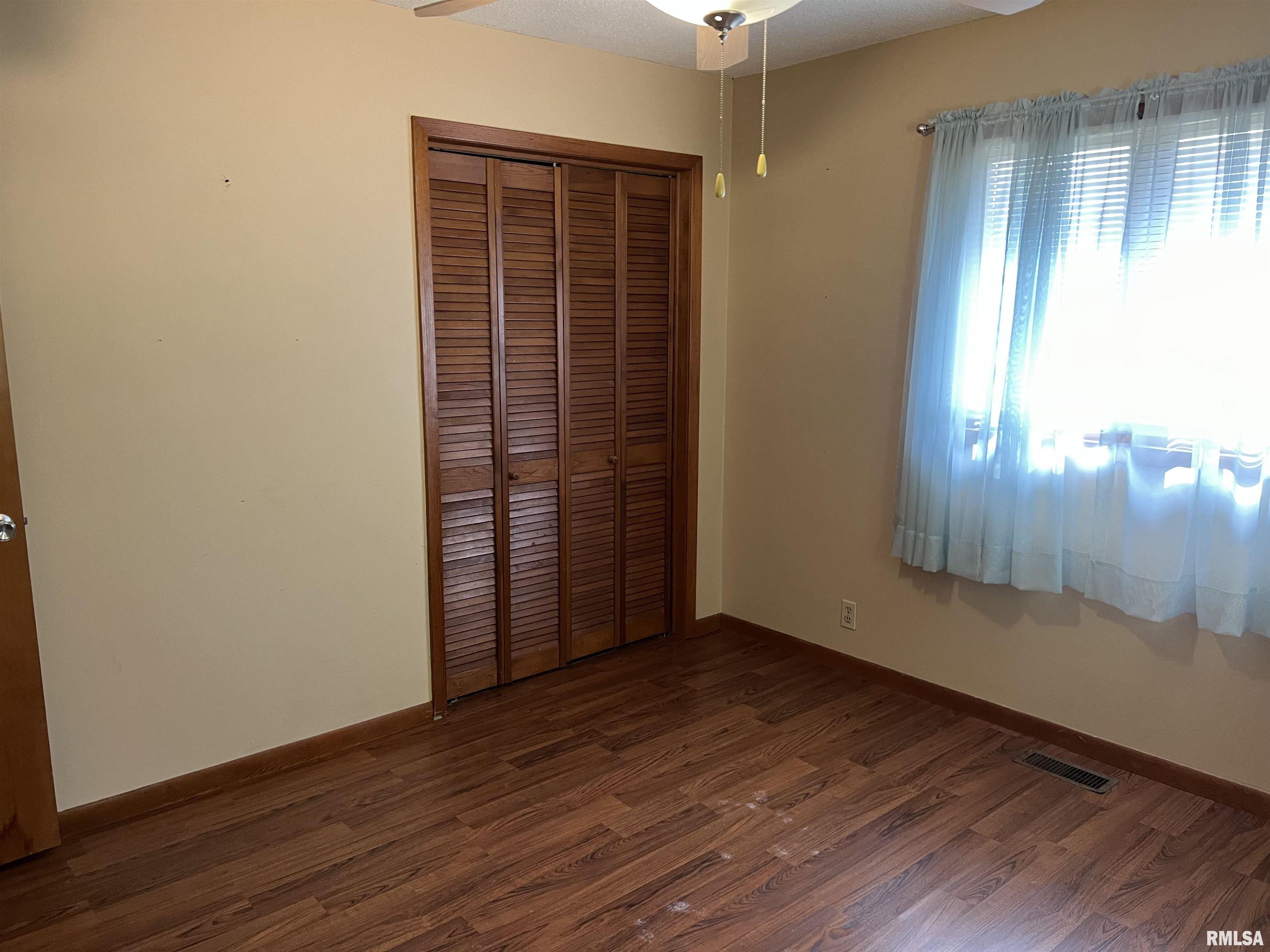 1940 Midway Road Murrayville, IL 62668 - Photo 8 of 39