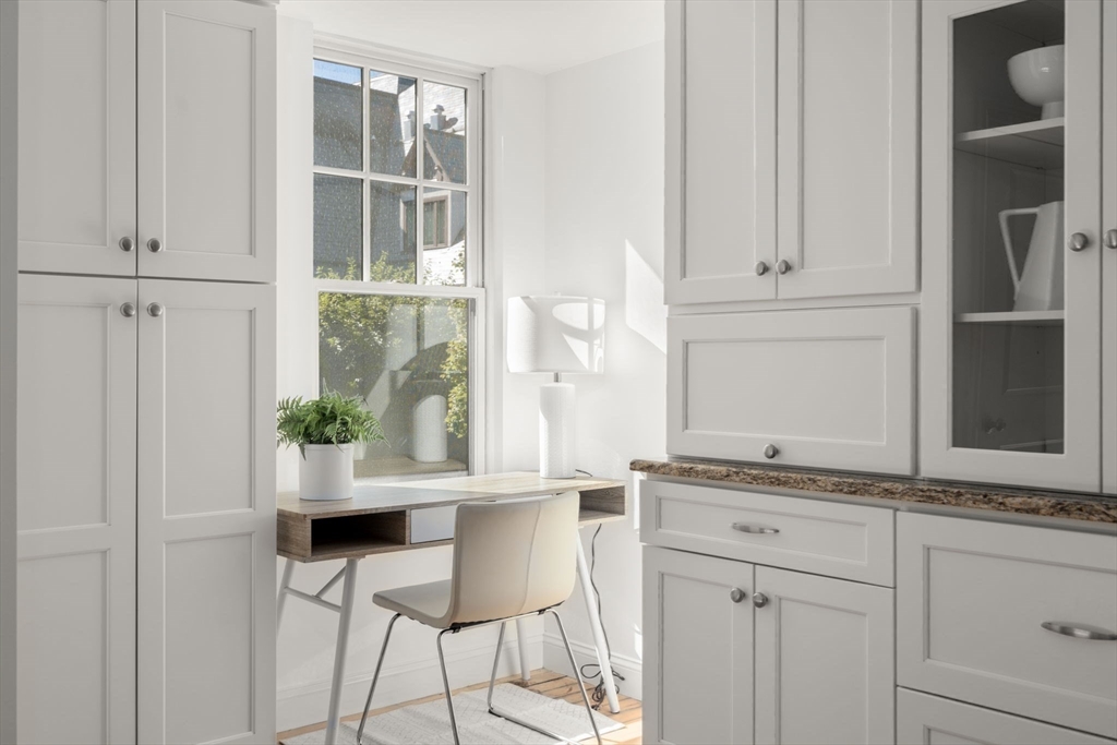 125 Crowninshield Road, Unit 125 Brookline, MA 02446 - Photo 15 of 22