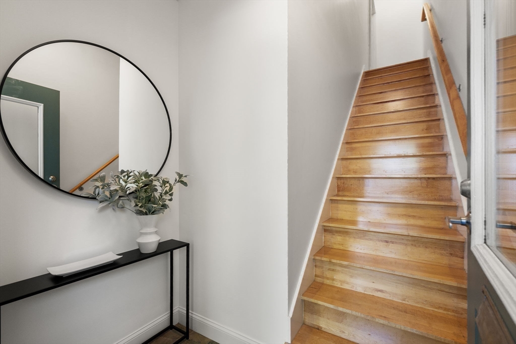 125 Crowninshield Road, Unit 125 Brookline, MA 02446 - Photo 21 of 22 a view of entryway