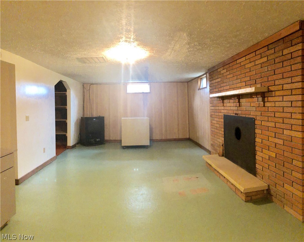 8022 Cleveland Road Wooster, OH 44691 - Photo 19 of 23 Gallery Image 19