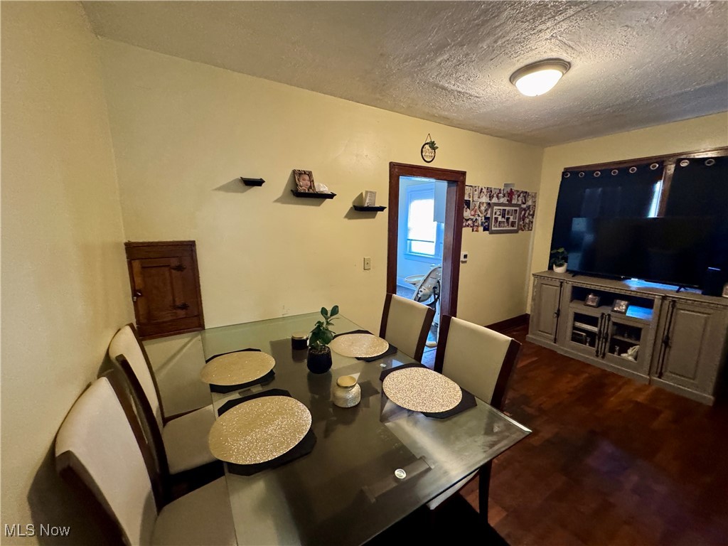 823 Decatur Street Sandusky, OH 44870 - Photo 2 of 6