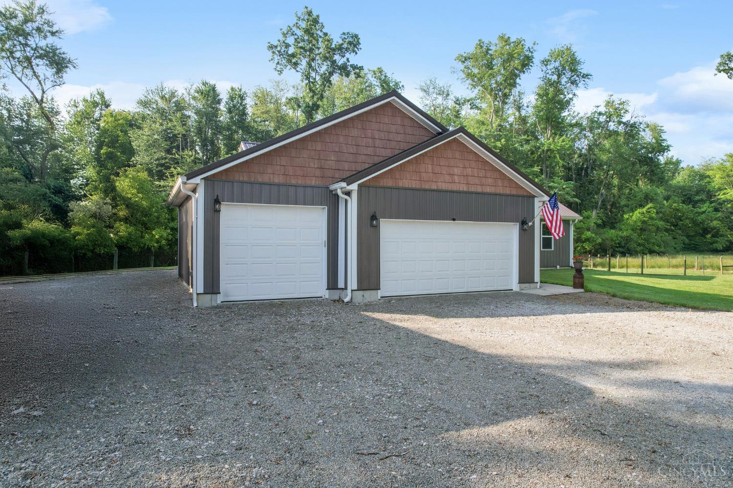 6226 Hunt Road Blanchester, OH 45107 - Photo 3 of 53