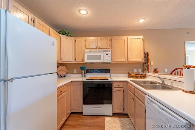 $269,000 | 1481 Ledges Drive, Unit 622, Osage Beach, MO 65065