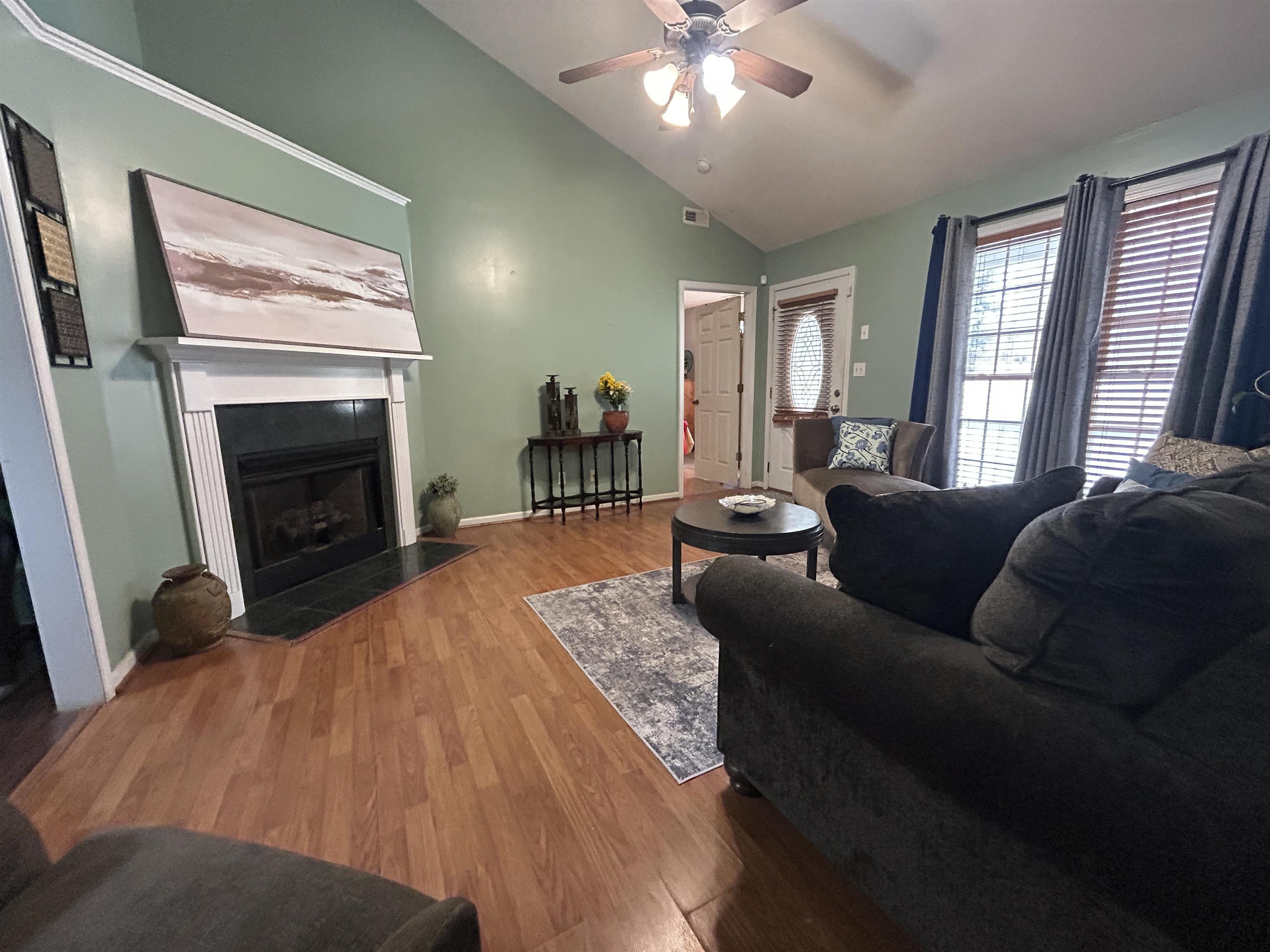 406 Wingo Road Roebuck, SC 29376 - Photo 4 of 15 Living Room