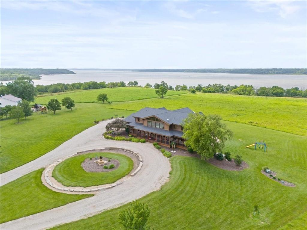 521 North 1450th Road Lawrence, KS 66049 - Photo 3 of 96