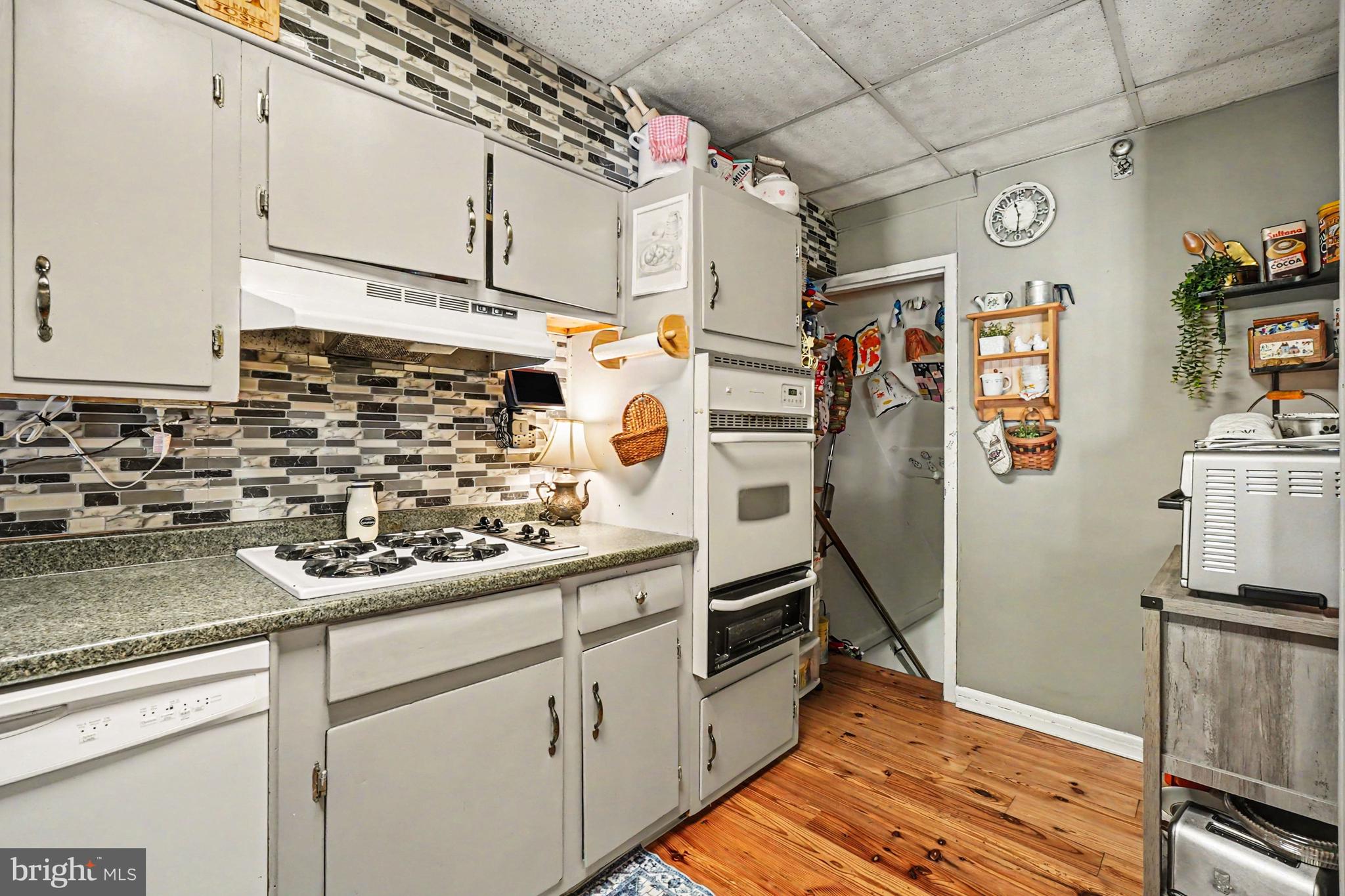 7864 Charlesmont Road Baltimore, MD 21222 - Photo 6 of 25