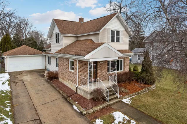 $220,000 | 205 West Cherry Street, Fox Lake, WI 53933