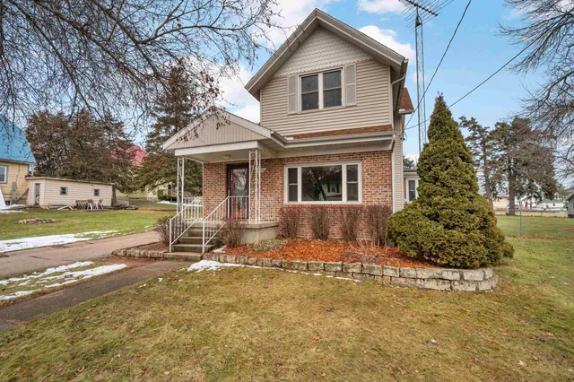 $220,000 | 205 West Cherry Street, Fox Lake, WI 53933