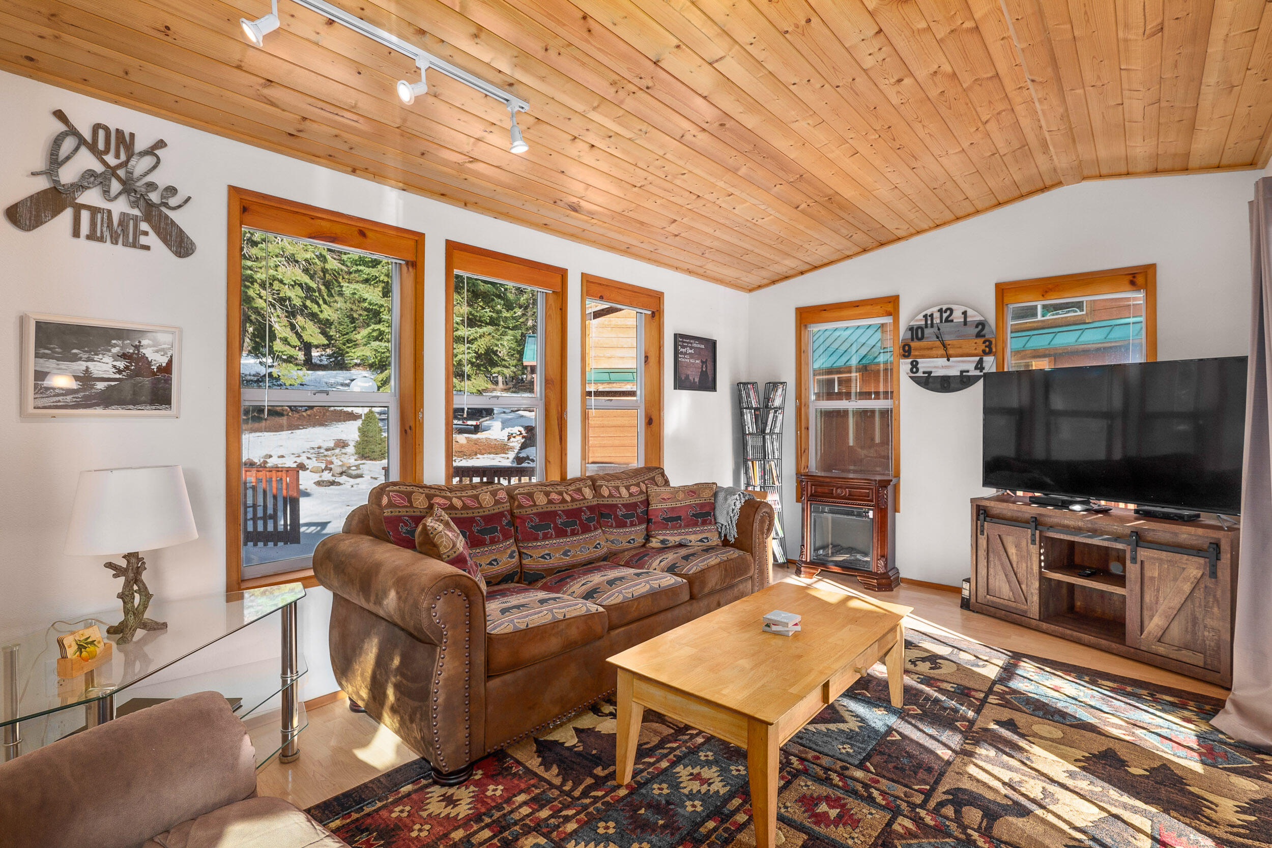7900 Hyatt Prairie Road, Unit 14 Ashland, OR 97520 - Photo 10 of 37 7900HyattPrairieRd14-013