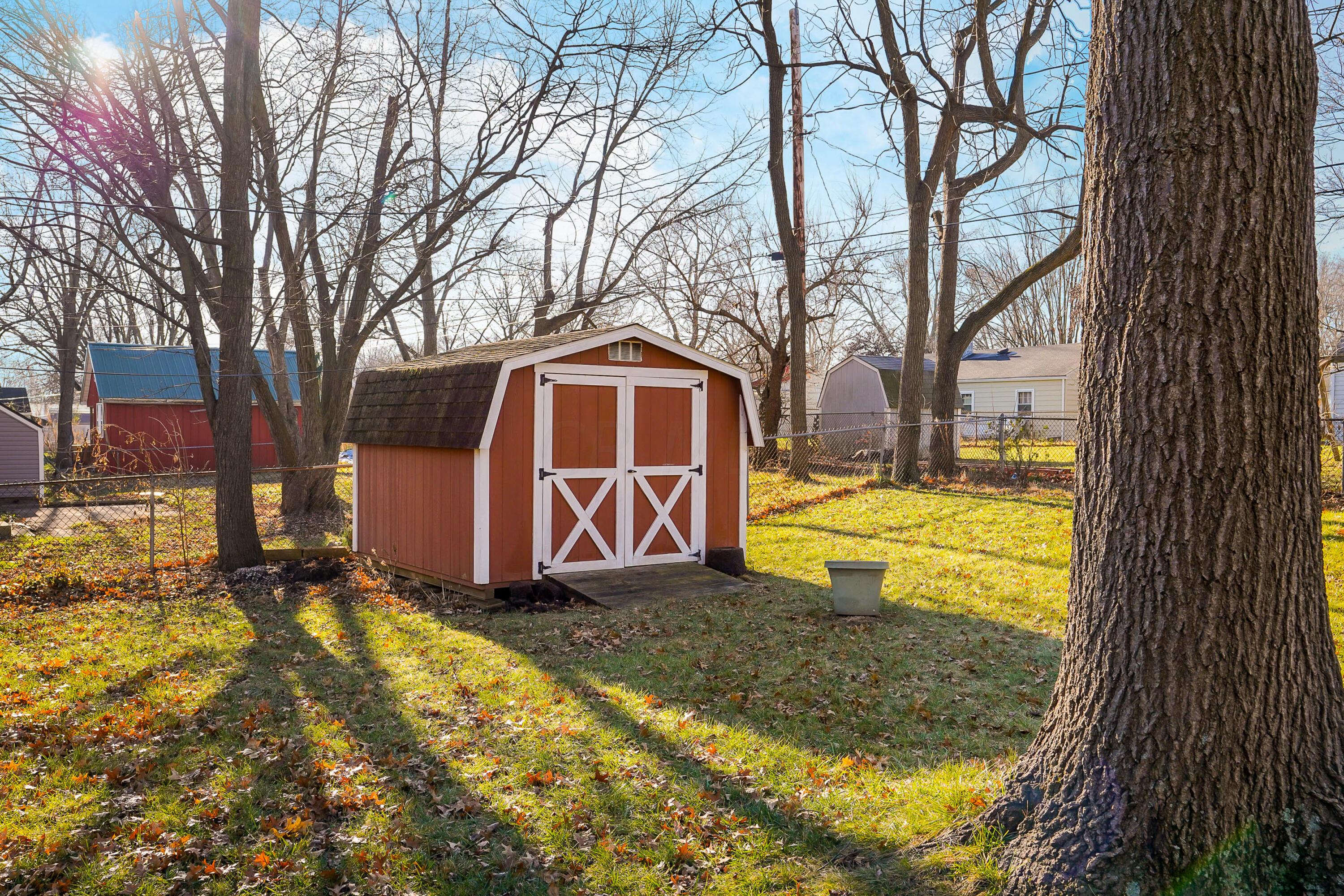 413 Darbyhurst Road Columbus, OH 43228 - Photo 28 of 34 Large Shed