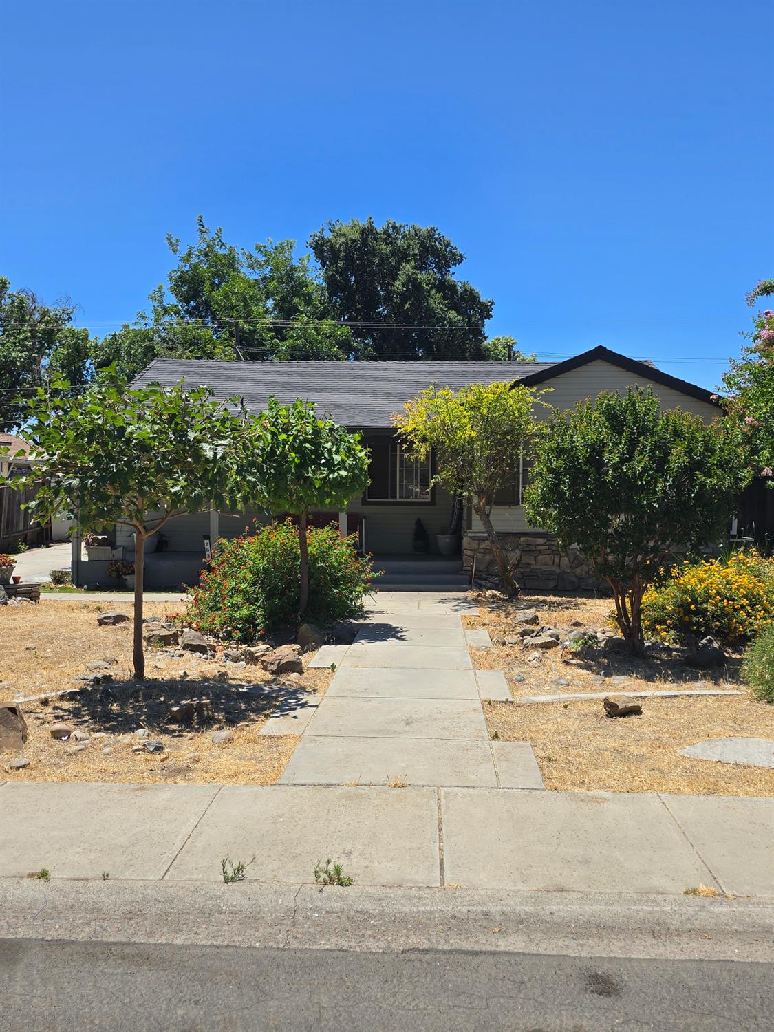 203 Severin Avenue Modesto, CA 95354 - Photo 9 of 12